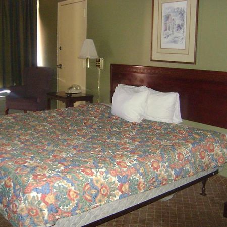 Knights Inn Gastonia Room photo